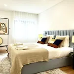 Classy & Modern Apartment Cascais